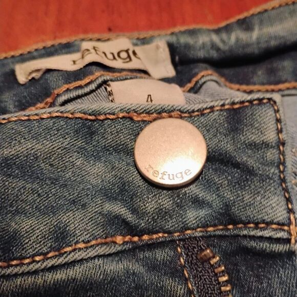 Women's Blue Jeans by Refuge - Size: 4 (1027) - Picture 4 of 5